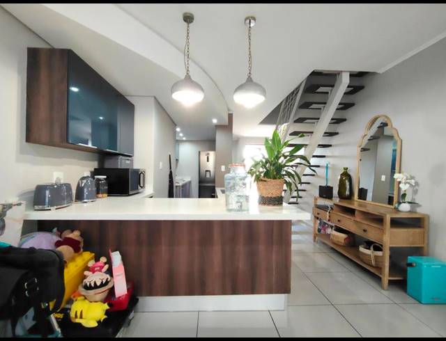 2 BEDROOM PROPERTY TO RENT IN MENLO PARK